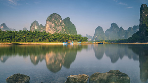 各大景区发布业绩预告，今年上半年太难了