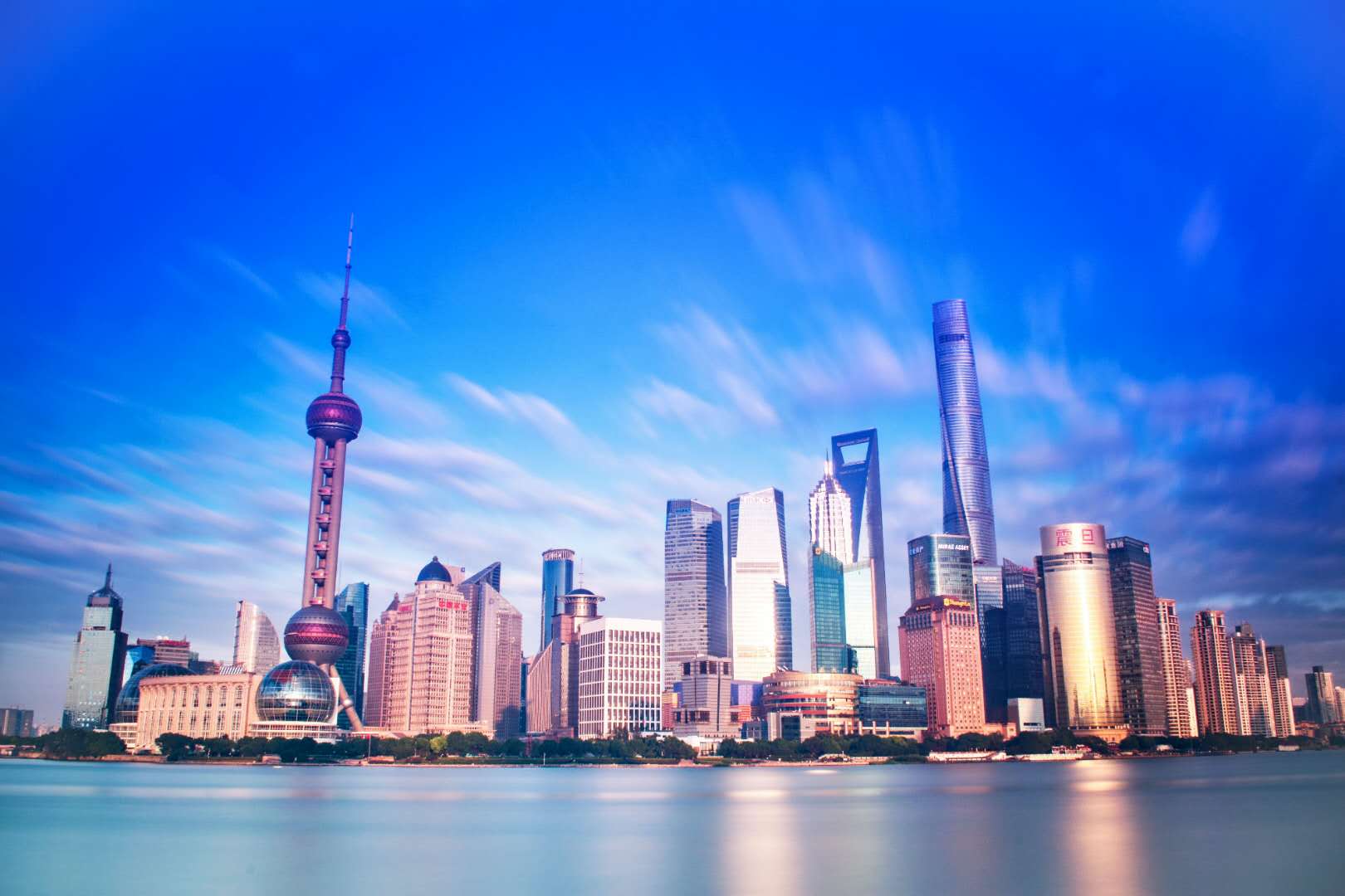 【携程攻略】上海世纪广场景点,浦东的一个标志性建筑，在杨高南路世纪大道口，再往前走就是上海科技…