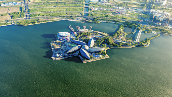 上师大、希尔顿等12个城市功能性项目签约上海临港，投资额超185亿元