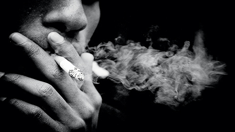 【特写】“消失中”的戒烟门诊