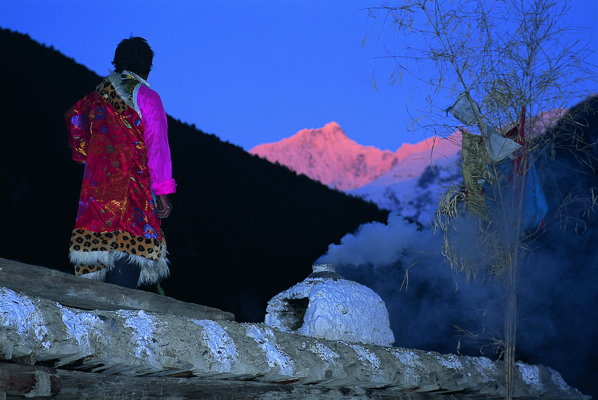 川藏北线沙鲁里雪山的美丽传说__财经头条
