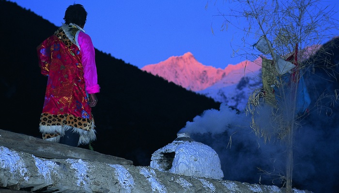 是 卡瓦格博 还是 梅里 一座雪山的山难 传说与开发 界面新闻 文化