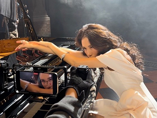 莫文蔚发布新曲《爱无所畏》，iPhone如何拍出MV“浪漫感”？