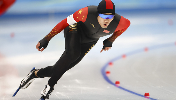 中国队第四金！高亭宇打破速度滑冰男子500米奥运纪录夺金