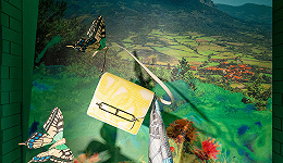 爱马仕携艺术家勾勒春季橱窗，普拉达以炫彩条纹打造惬意风情｜是日美好事物