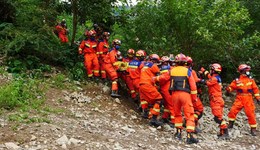 泸定6.8级地震已致82人遇难35人失联，甘孜灾区通讯基本恢复