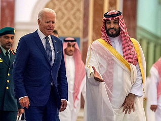 國會大佬不滿沙特帶頭減產石油，美國對沙政策將大轉彎？