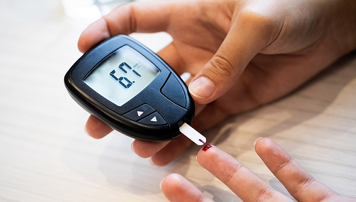 苹果推进无创血糖监测项目，能否解决糖尿病人的一大难题？