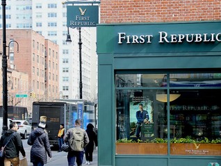 第一共和銀行股價暴跌不休，大銀行討論新救助方案