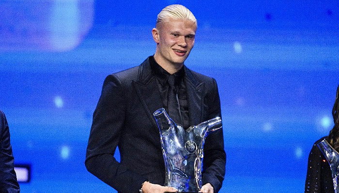 哈兰德当选欧足联年度最佳球员，23岁身价居顶的新星展现吸金潜力