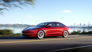特斯拉新款Model 3正式發布，外觀內飾設計升級，售價25.99萬起