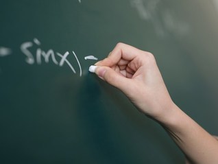 報告：本科畢業生就業重心下沉，超8成涌向“小城”任教