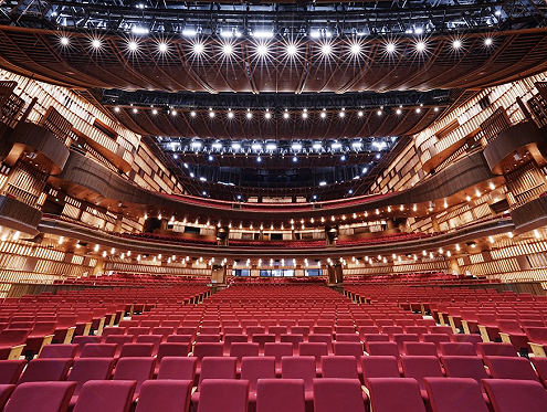 上海前滩31演艺中心将于10月开业，多部海外剧目提前与观众见面 | 自贸区十周年