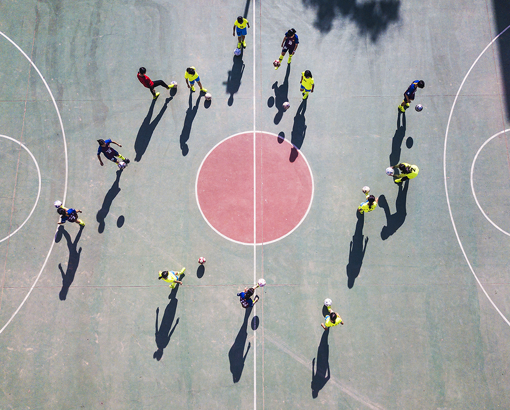 【图集】“踢”出大山：乡村里的女子足球