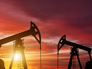 欧佩克+部长会议推迟，原油价格一度下跌5%