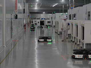 光伏工厂里有智能“载客师傅”和“调度员”，这是你想象的未来车间吗？|碳访