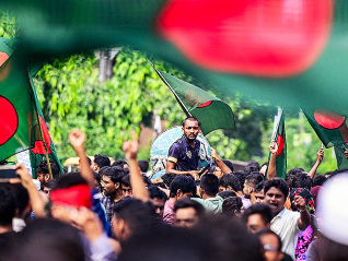 孟加拉爆发全国抗议，当地华人：穿过人群步行3公里才到机场