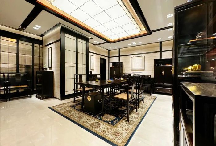 https://img2.jiemian.com/101/original/20250410/import_1744266640769920170013_a700xH.jpg
