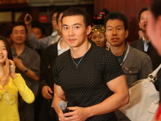 劉畊宏否認(rèn)錄綜藝強(qiáng)制清場(chǎng)，其賬號(hào)9天累計(jì)掉粉23萬(wàn)
