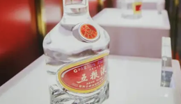 砸了100億，五糧液還是追不上茅臺