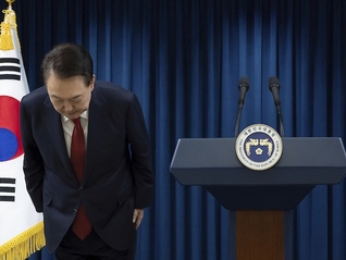 國(guó)民力量黨選舉壓力山大，尹錫悅被迫退黨