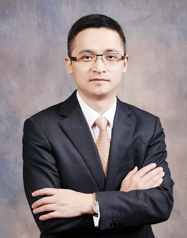 “少壮派”履新，“75后”汪明任上海农商行党委副书记