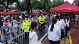 新鲜出炉！2025年全国高考作文题来了，你会怎么写？