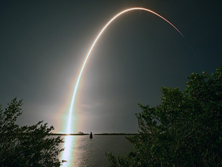马斯克的“星链” 卫星大批坠落，SpaceX 商业版图受挫