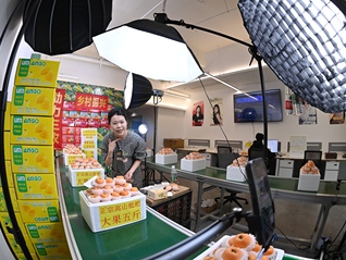 市场监管总局征求意见：直播间运营者不得作虚假或者引人误解的商业宣传