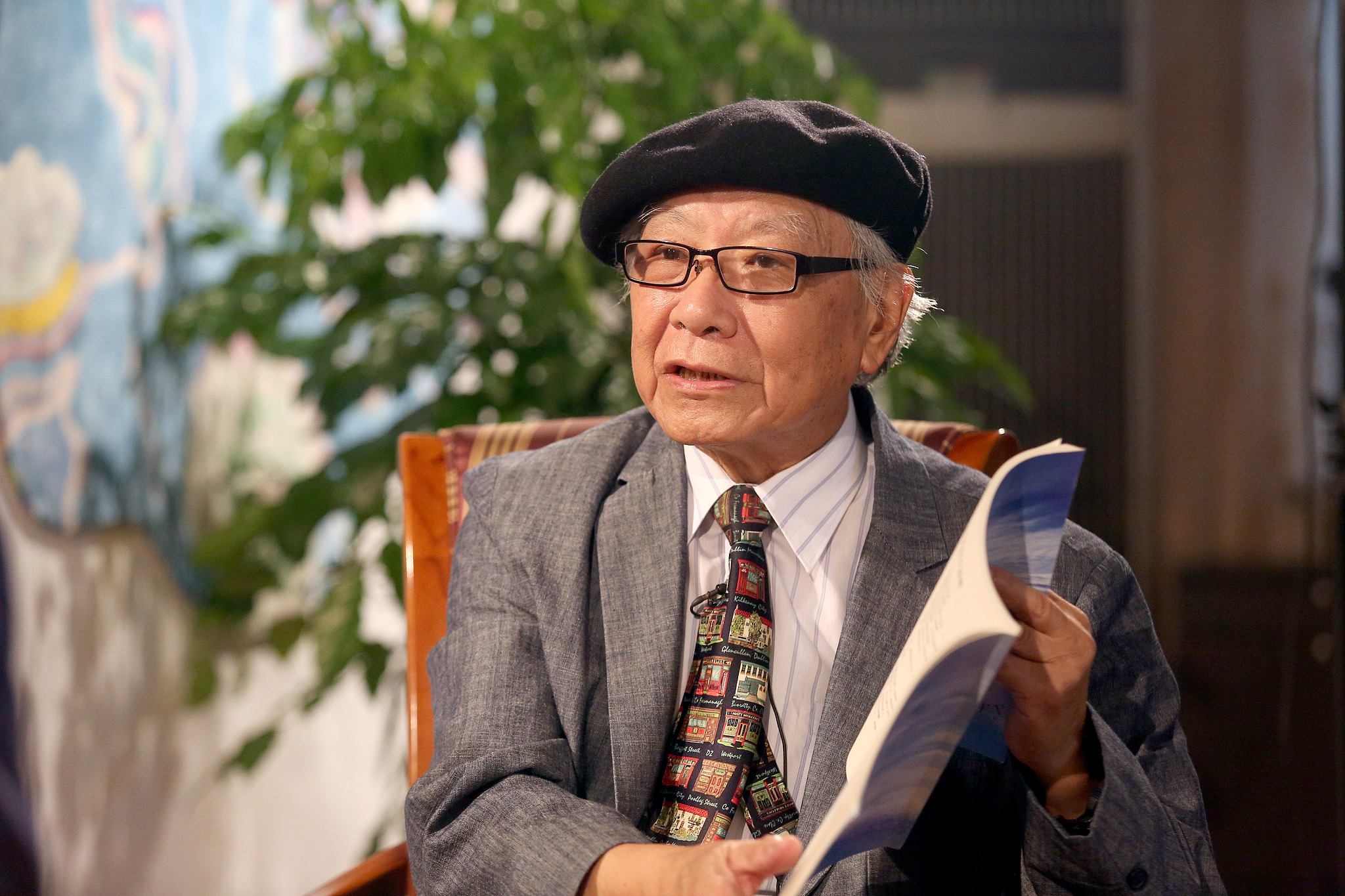 郑愁予随马蹄声而去｜逝者