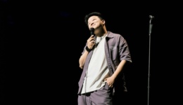 哈哈曹：我現在拼命巡演，就是怕脫口秀行業沒有未來 | 進擊的脫口秀演員⑥