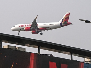 印度航空公司又有航班發動機故障，乘客被迫下機