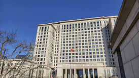 违规掩盖处置不良资产、违规放贷揽储，审计署报告披露金融业这些问题