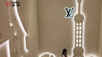 走進全球唯一的“路易號”，LV展覽+咖啡+精品店，“巨輪啟航”已成滬上打卡新地標