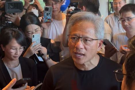 关于AI、H20解禁和竞争，黄仁勋回应一切