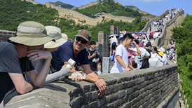 入境游升温，上半年中国旅行服务出口同比大增近七成