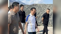 71岁王健林现身新疆，探讨与克拉玛依合作可能，去了独山子大峡谷、独库公路