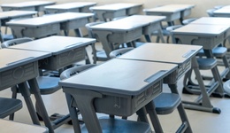 直通部委｜中小学生午休课桌椅“国标”出台 20省份实现生育津贴直接发至个人