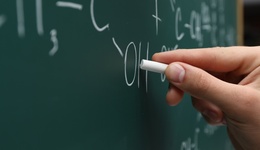 教育部：澄清涉师不实举报，严厉打击诋毁、污名教师等违法行为