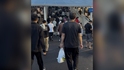 直击富士康郑州港区近20万人赶工iPhone17系列