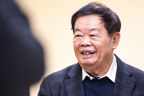 曹德旺回应“做慈善慷慨但对员工苛刻”，为福耀科技大学已花43亿