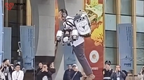 国产“飞行背包”公开测试视频曝光