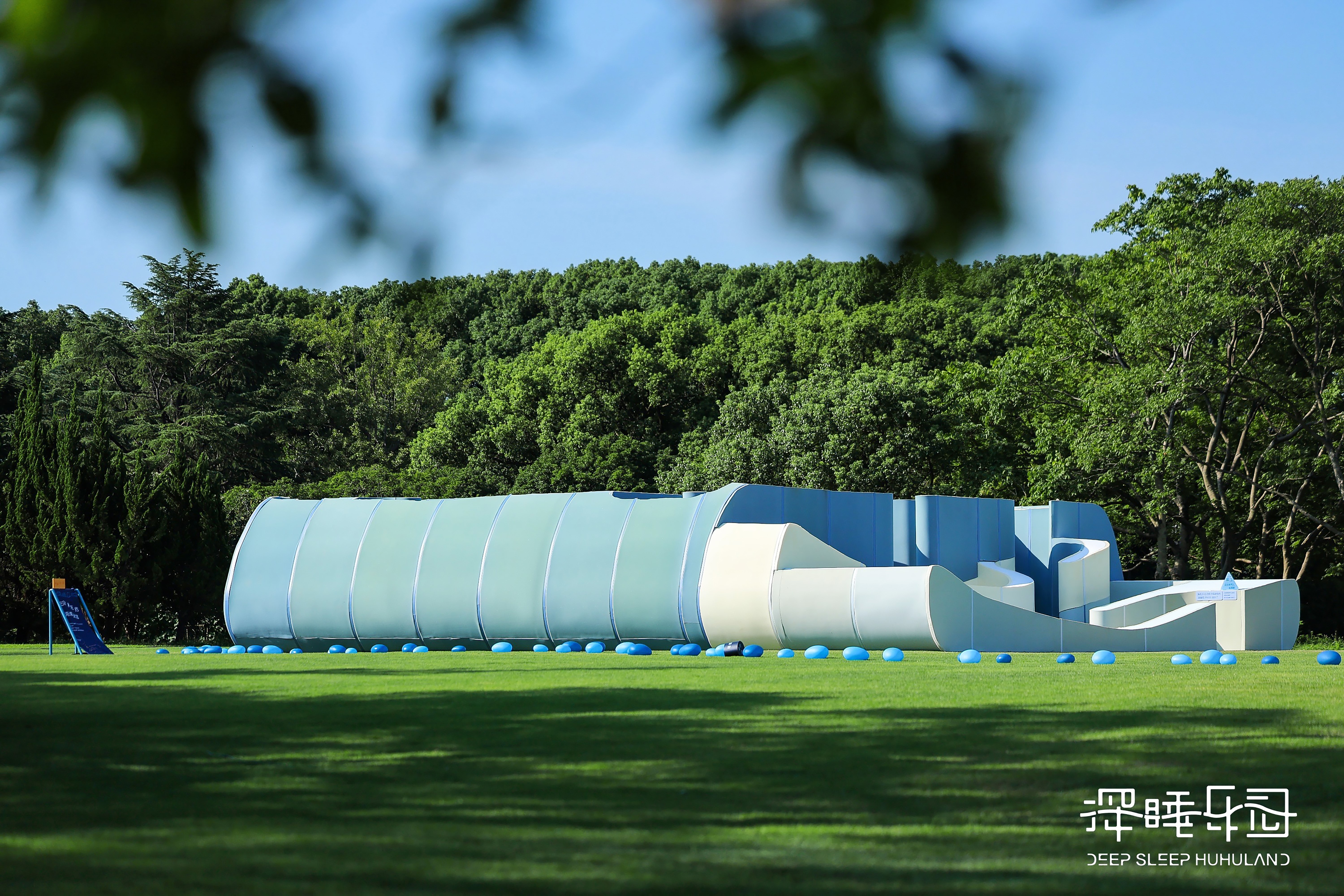 一年卖出 300 多万个枕头,亚朵跨行做对了什么|界面新闻