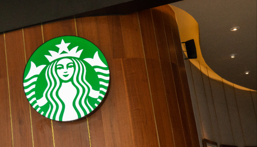 星巴克CEO谈中国业务出售：将保留重要股权，对增长有信心|界面新闻