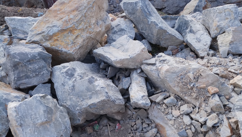 四川马尔康通报红旗桥发生垮塌：山体变形加剧滑塌造成，无人员伤亡