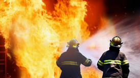 地方新闻精选 | 张家港文昌阁火灾系游客使用香烛引发 北京骑自行车和电动自行车也查酒驾