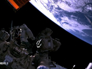 神舟二十号航天员今天将乘坐神舟二十一号飞船返回地球