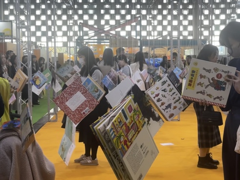 今年前10个月，抖音、小红书等内容电商卖出了47.6%的少儿图书