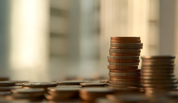 工业富联AI服务器营收增长超300%，1.2万名员工浮盈数十亿后开始减持