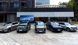 元戎启行即将上线Robotaxi，率先落地深圳和无锡